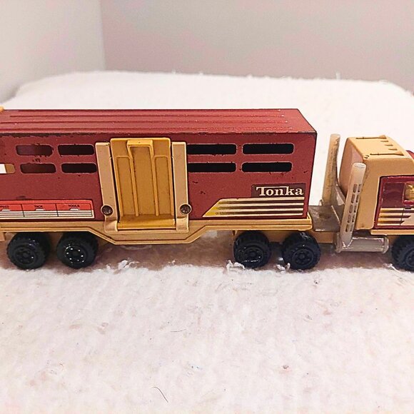 Vintage Tonka Truck Toy Lot - 1978 / 1981 - Pickup & Horse Trailer Trucks - Picture 9 of 16